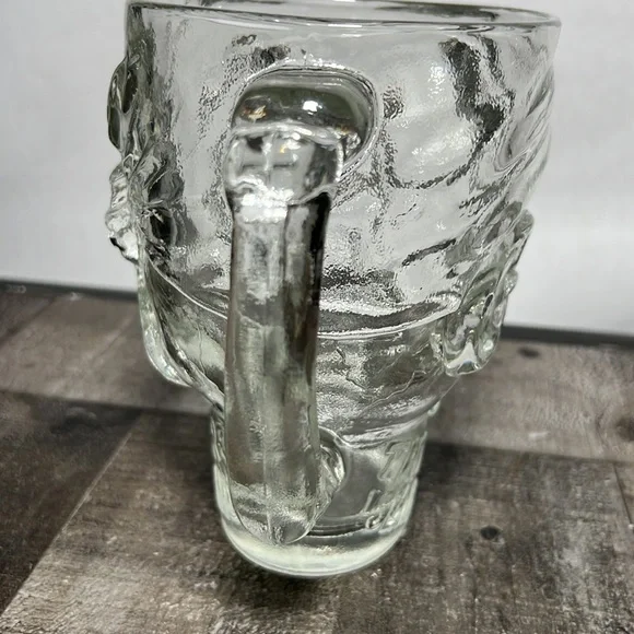Vintage Luminarc USA Clear Glass Treasure Island Pirate Skull Mug - Picture 3 of 7